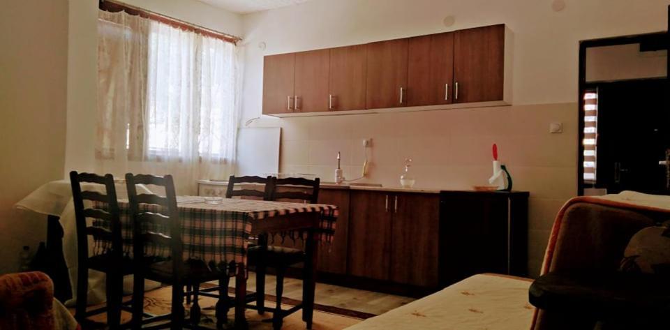 Odmaraliste Vlasko Zdrelo ปิโรต์ ภายนอก รูปภาพ